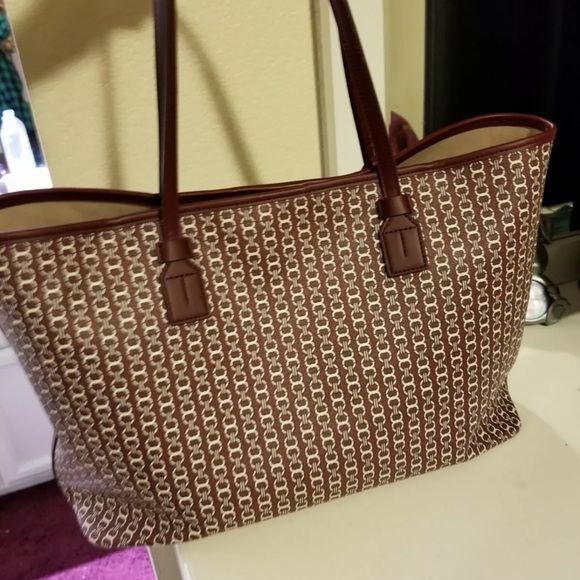 Tory Burch Gemini Link Tote in Real Burgundy - Picture 8 of 16